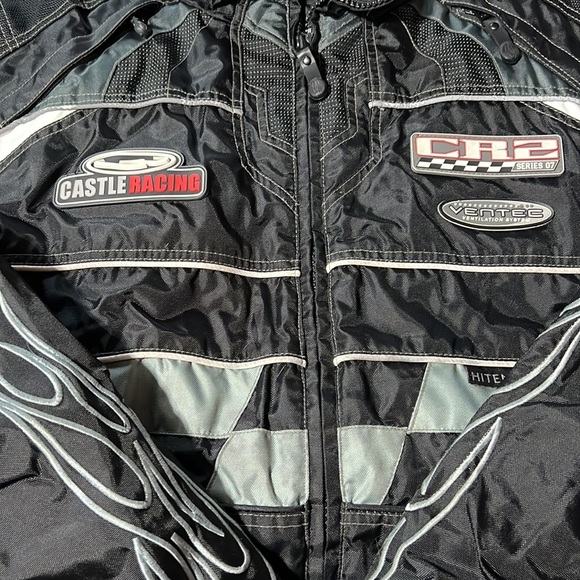 Castle X snowmobiling jacket - Picture 3 of 6